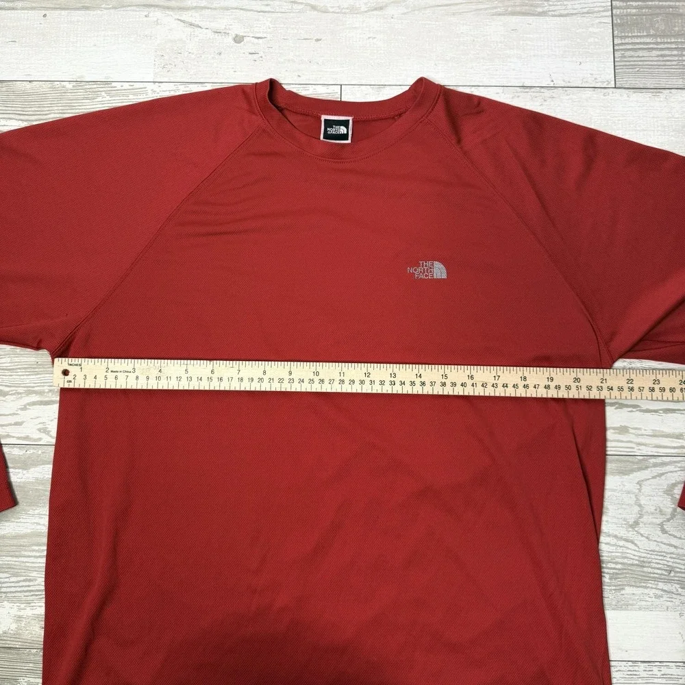The North Face Shirt Mens Large Red VaporWick Long Sleeve Athletic Top Running